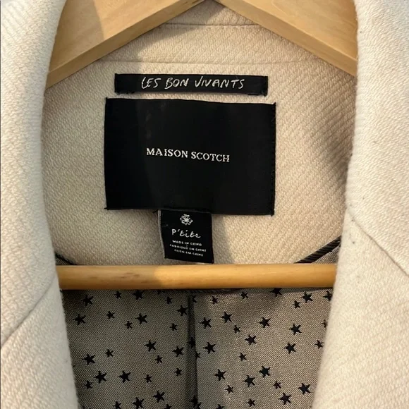 Cream Blazer - Picture 3 of 8